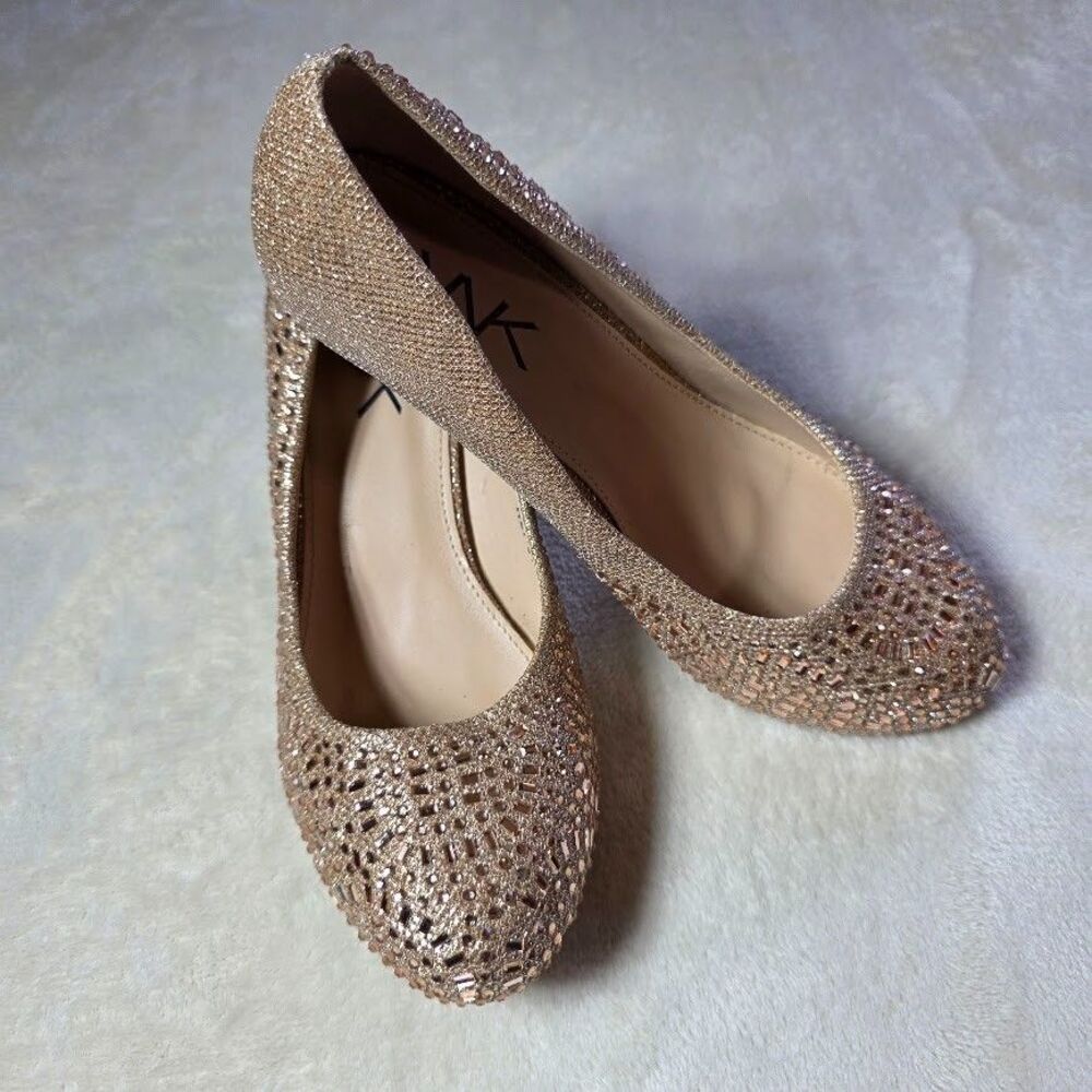 WK Pumps Size 8 Champagne Gold Embellished 2" Heel Sparkly Glamorous Crystal